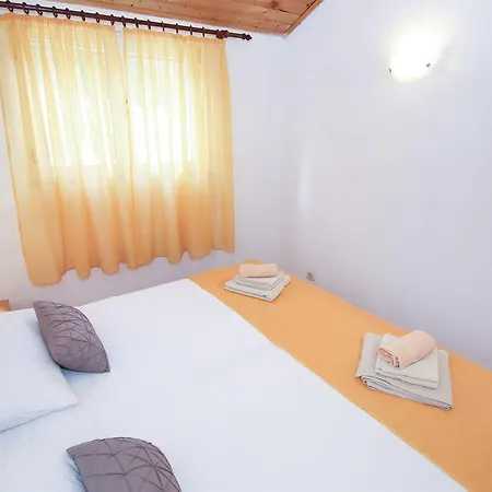 House Vicko 2 Grabovac (Split-Dalmatia)
